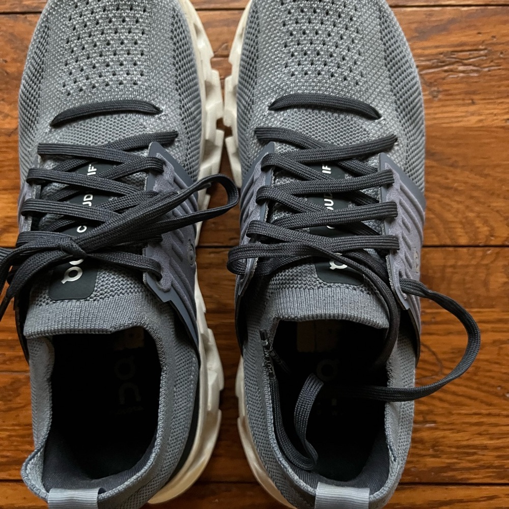 ON Cloudswift Helion Running Athletic Blue Sneakers - Women's size 8